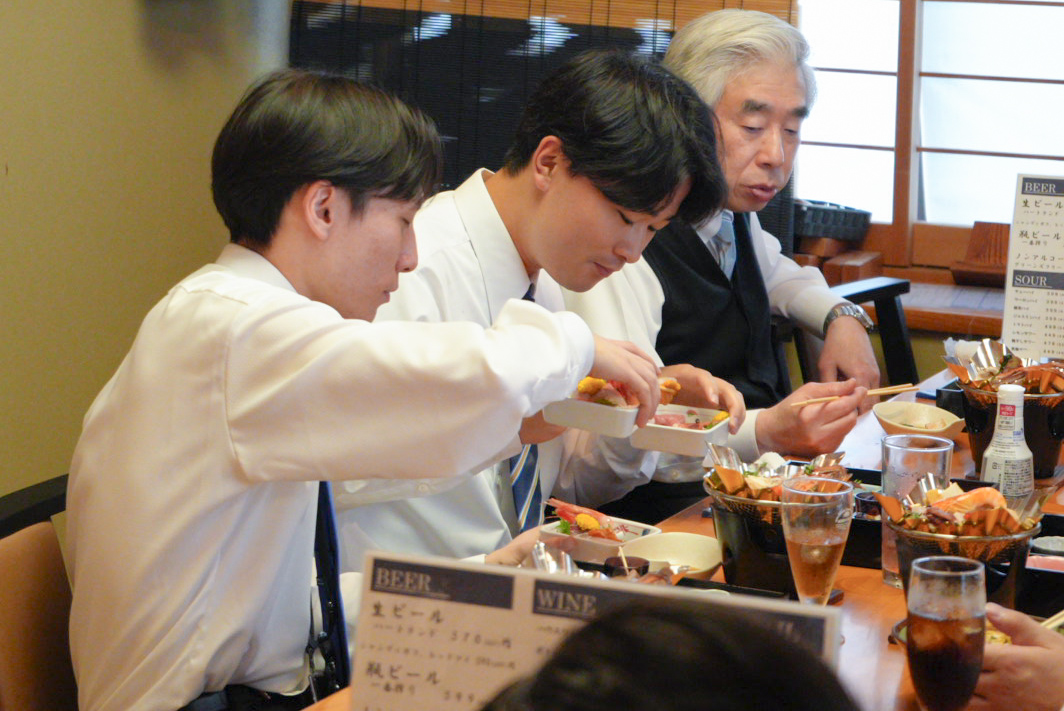 式典後の食事会②