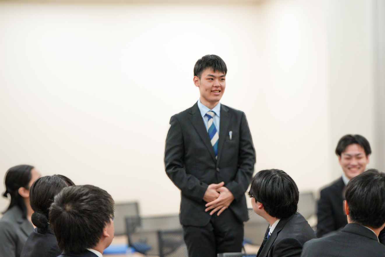 所信表明の様子①